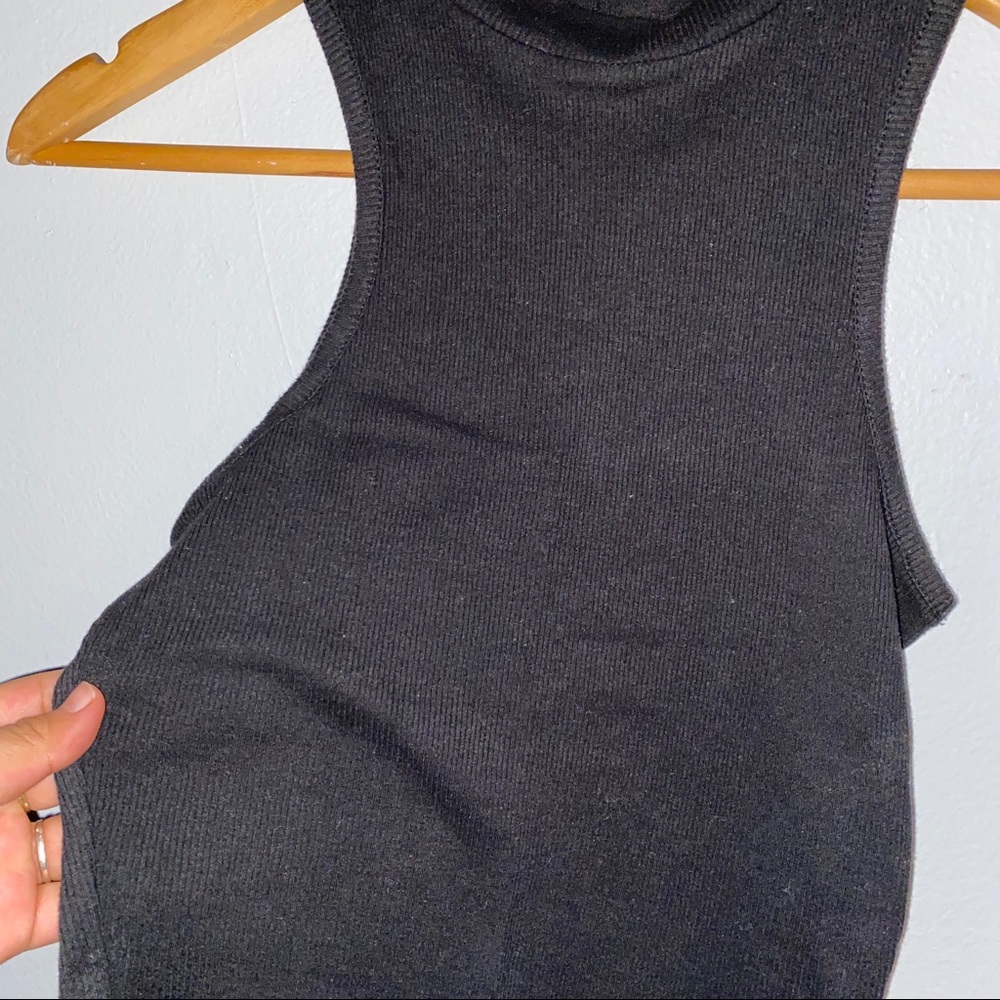 Mock Neck Ribbed Tank Top - Picture 3 of 5